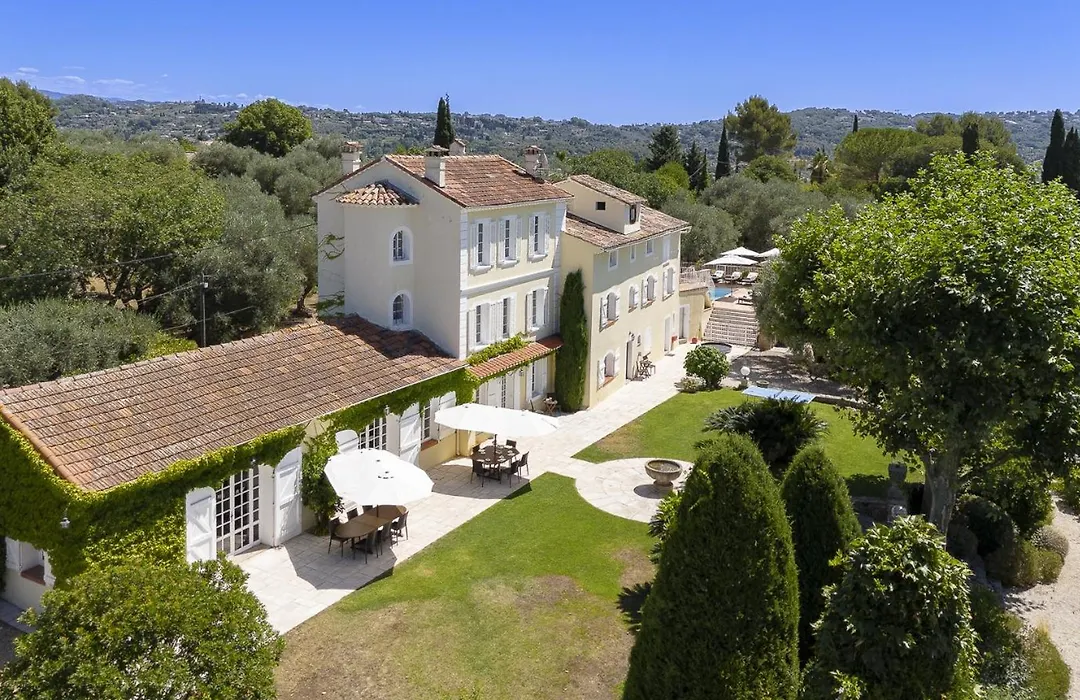 Domaine des Fleurs - 8 bedroom estate with private tennis court-1